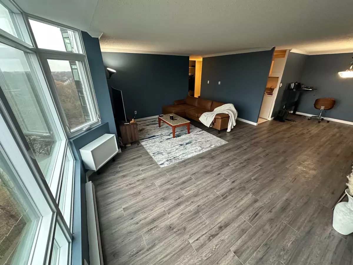 London South, ON N5Z 4W5,45 Pond Mills RD #803
