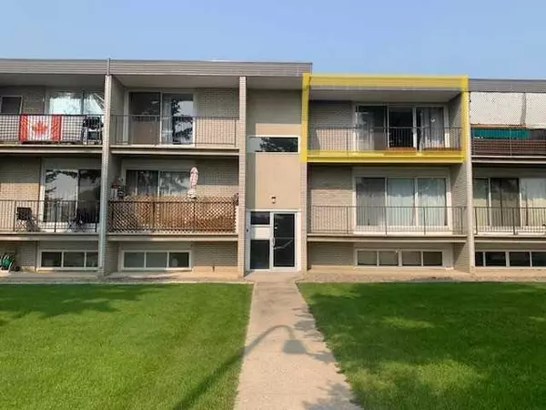 220 Mayor Magrath DR North #5, Lethbridge, AB T1H 3P8