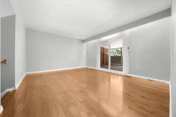 Toronto C13, ON M3A 2K6,147 Underhill DR