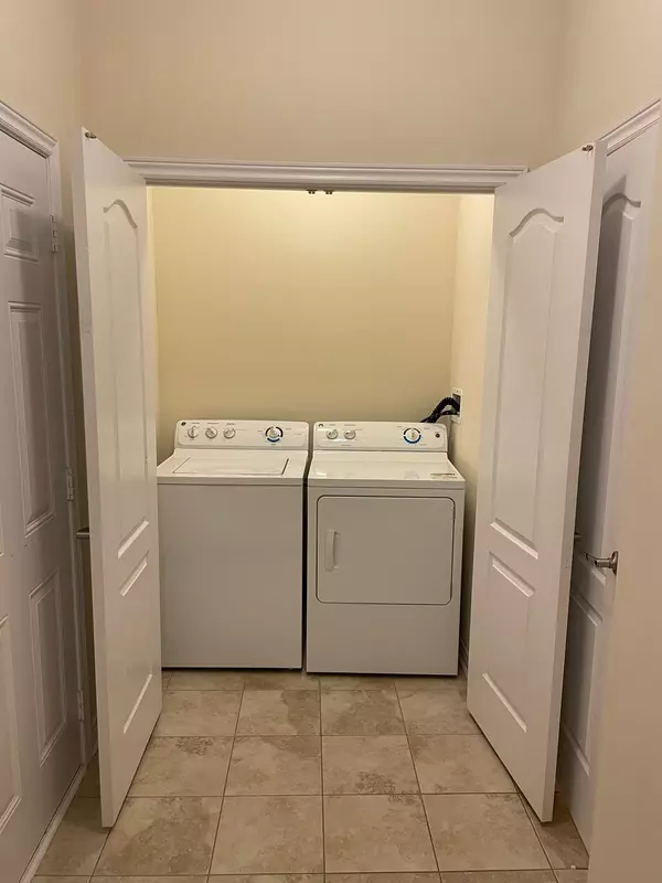 Brampton, ON L6X 5L7,74 Yardley CRES
