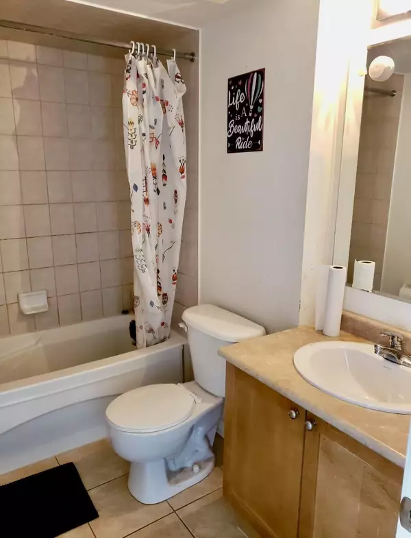 Mississauga, ON L5B 0B3,599 Dundas ST W #5