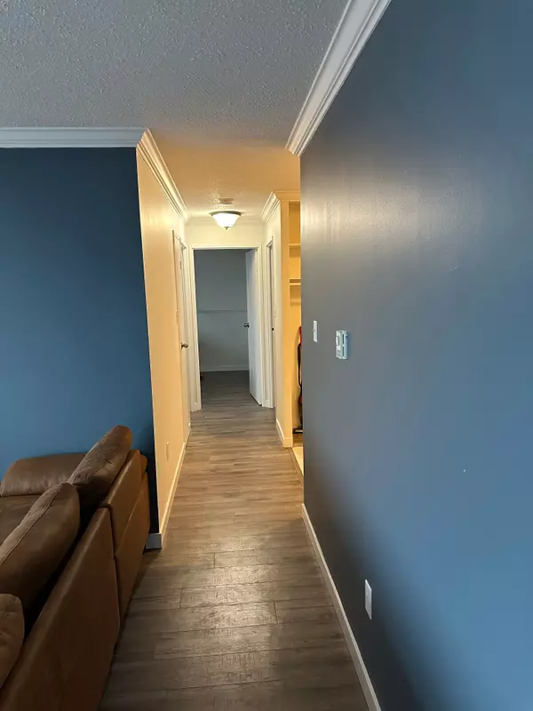 London South, ON N5Z 4W5,45 Pond Mills RD #803