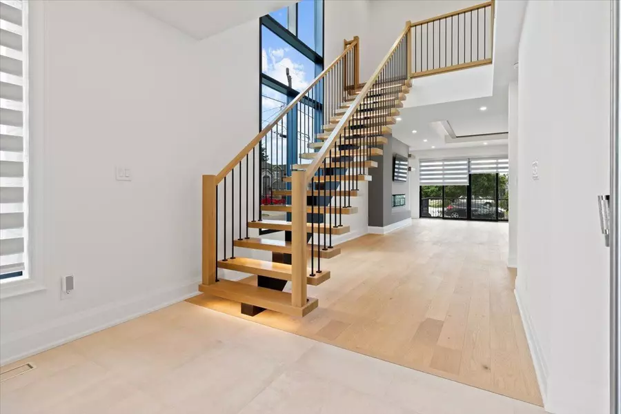 253 Federal ST #Upper, Hamilton, ON L8E 1P8