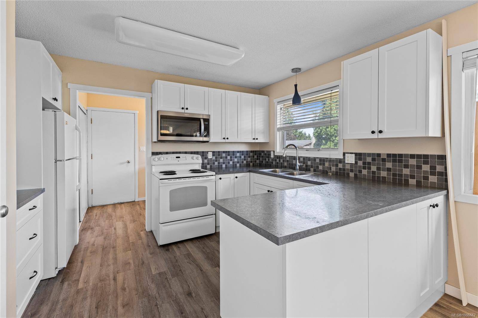 Campbell River, BC V9W 2A6,736 Nancy Greene Dr
