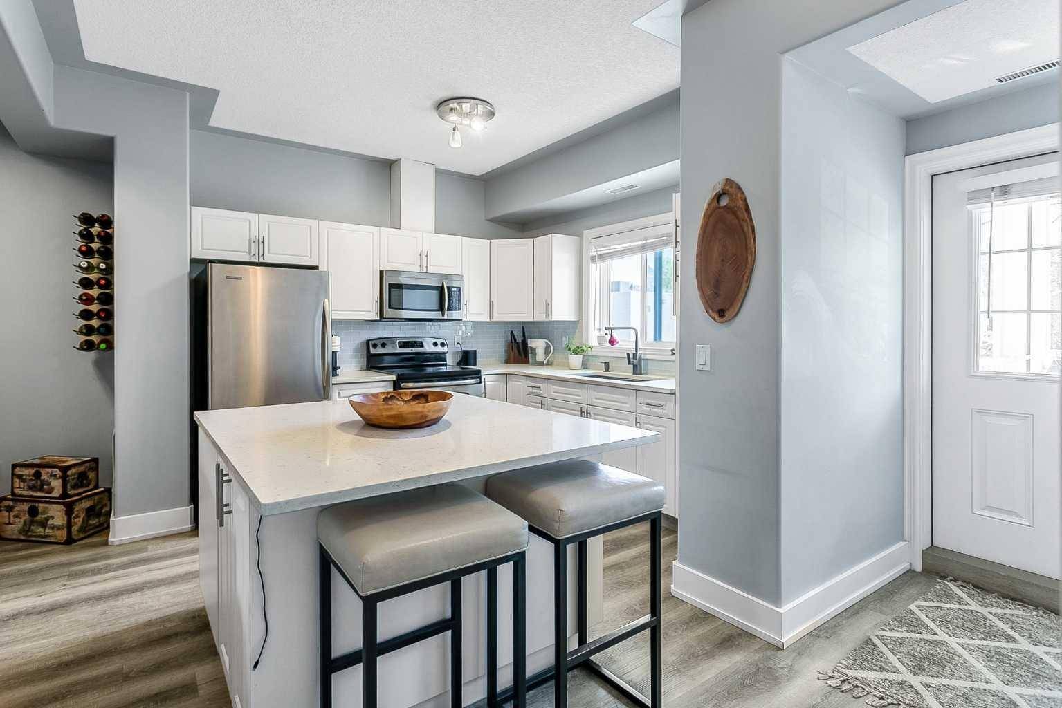 Calgary, AB T2T 3L6,1720 11 ST Southwest #2