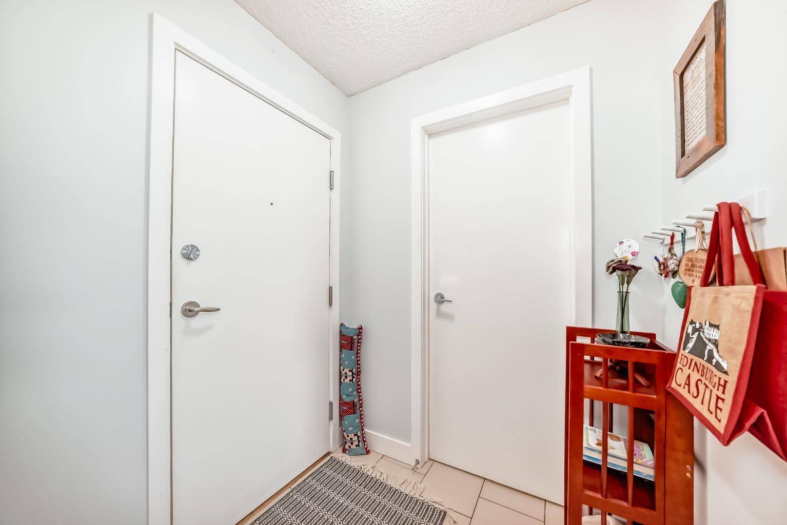 Calgary, AB T3E 7N9,35 Richard CT Southwest #206