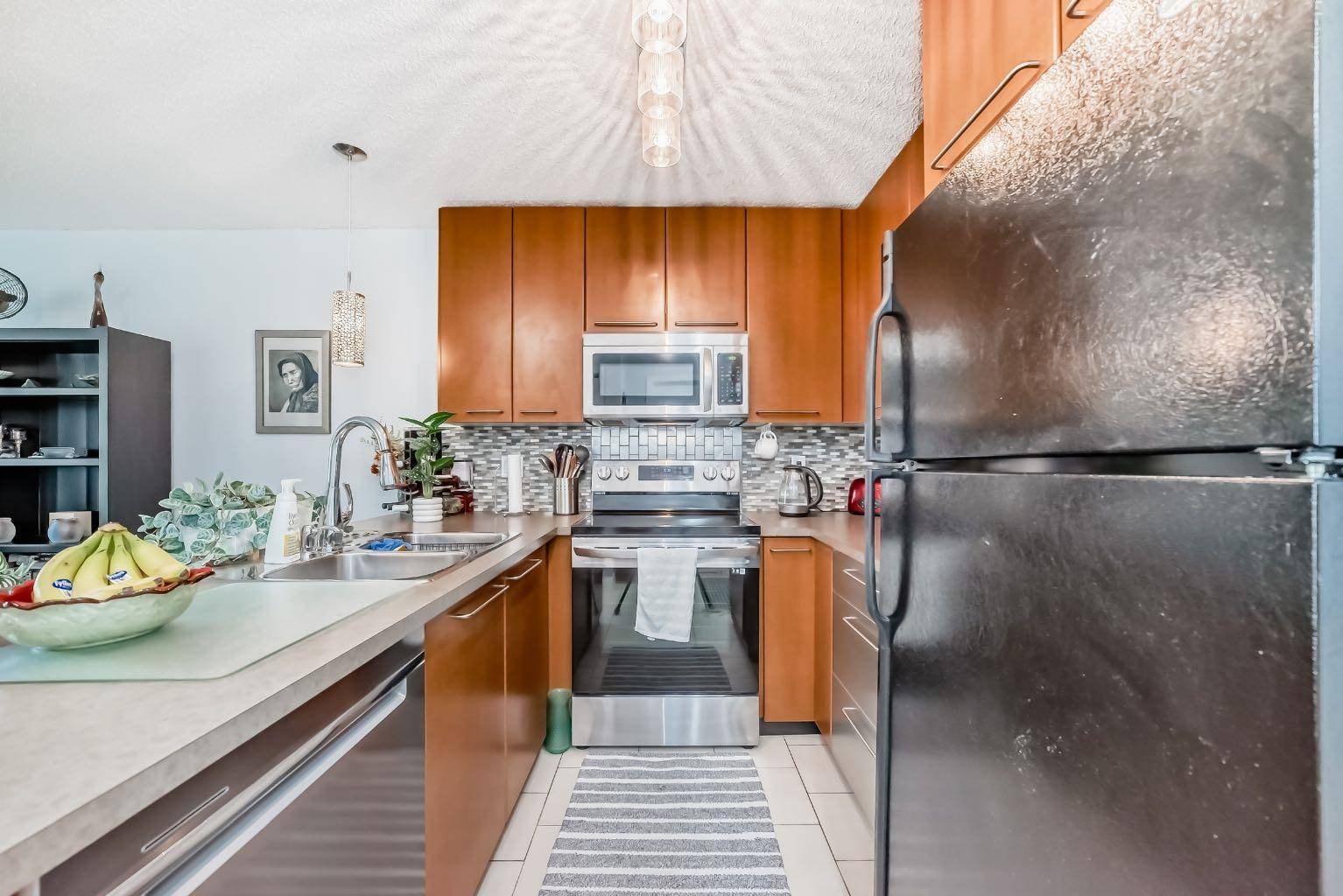 Calgary, AB T3E 7N9,35 Richard CT SW #206