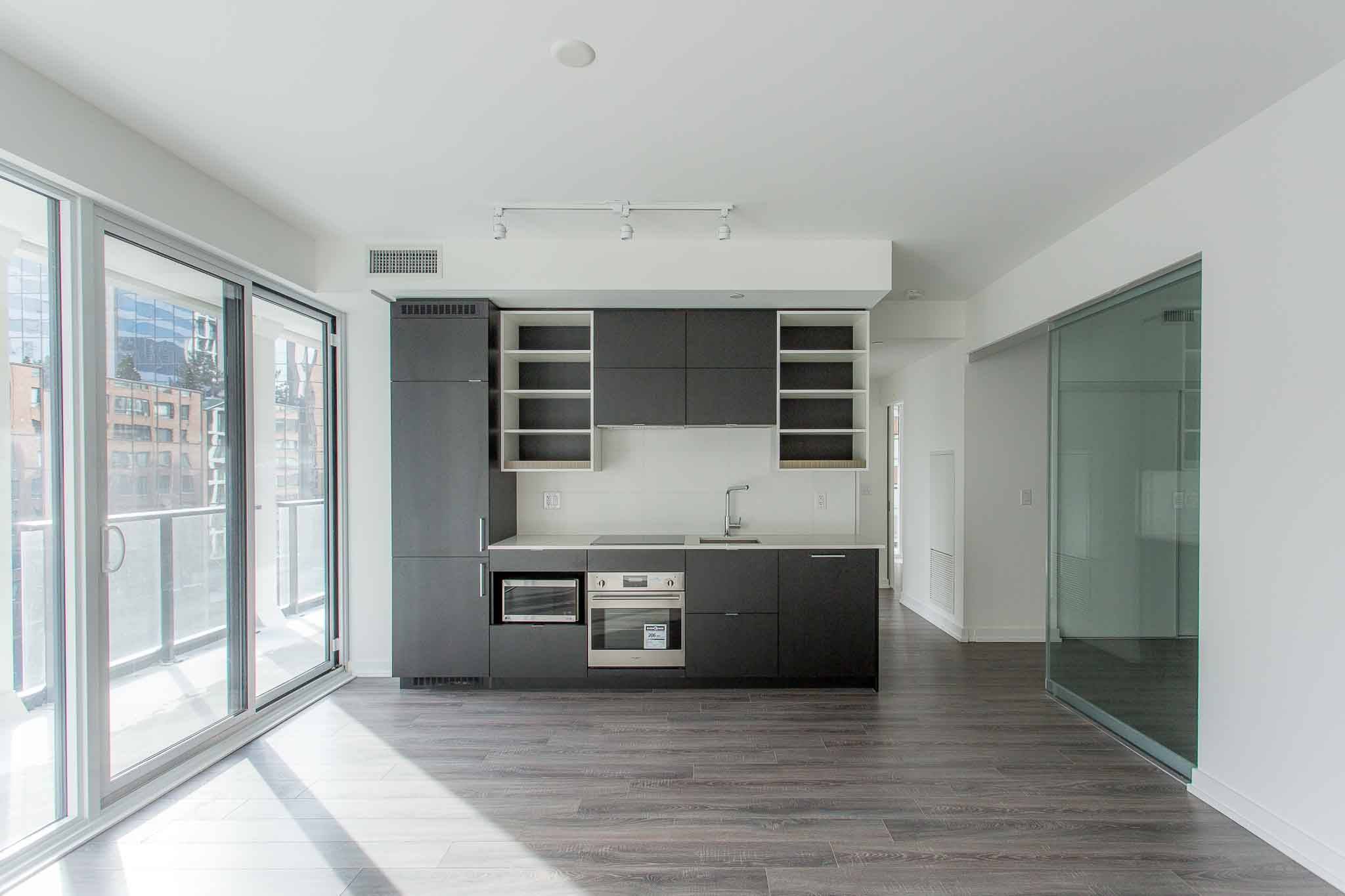 20 Edward ST #811, Toronto C01, ON M5G 0C5