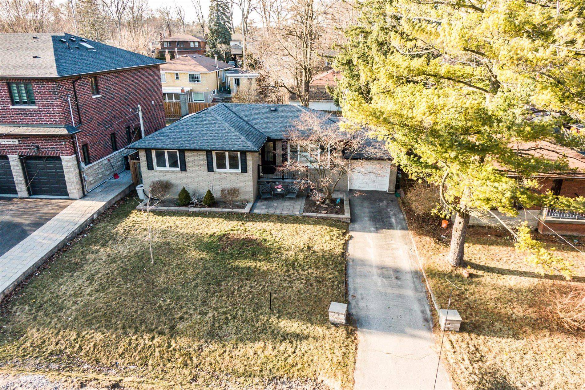 228 Island RD, Toronto E10, ON M1C 2P8