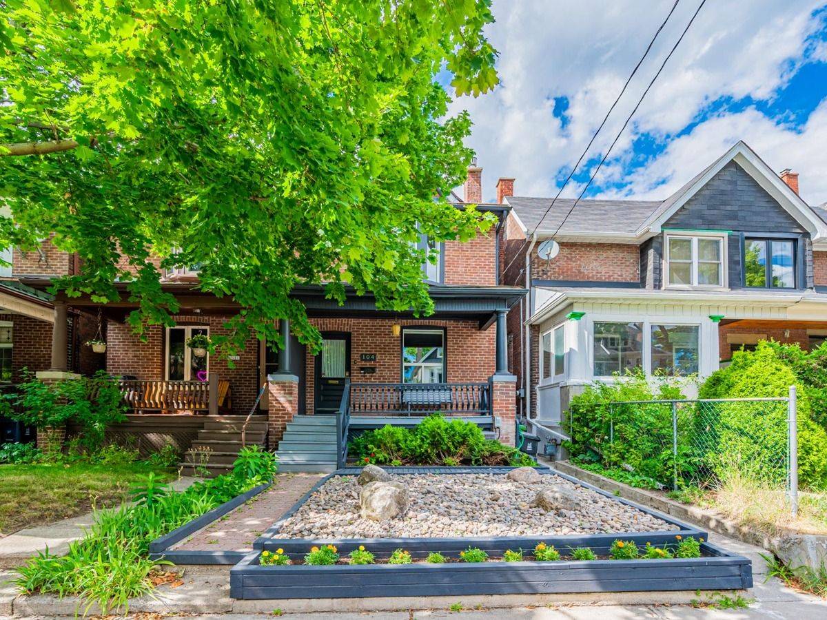 104 Dearbourne AVE, Toronto E01, ON M4K 1M7