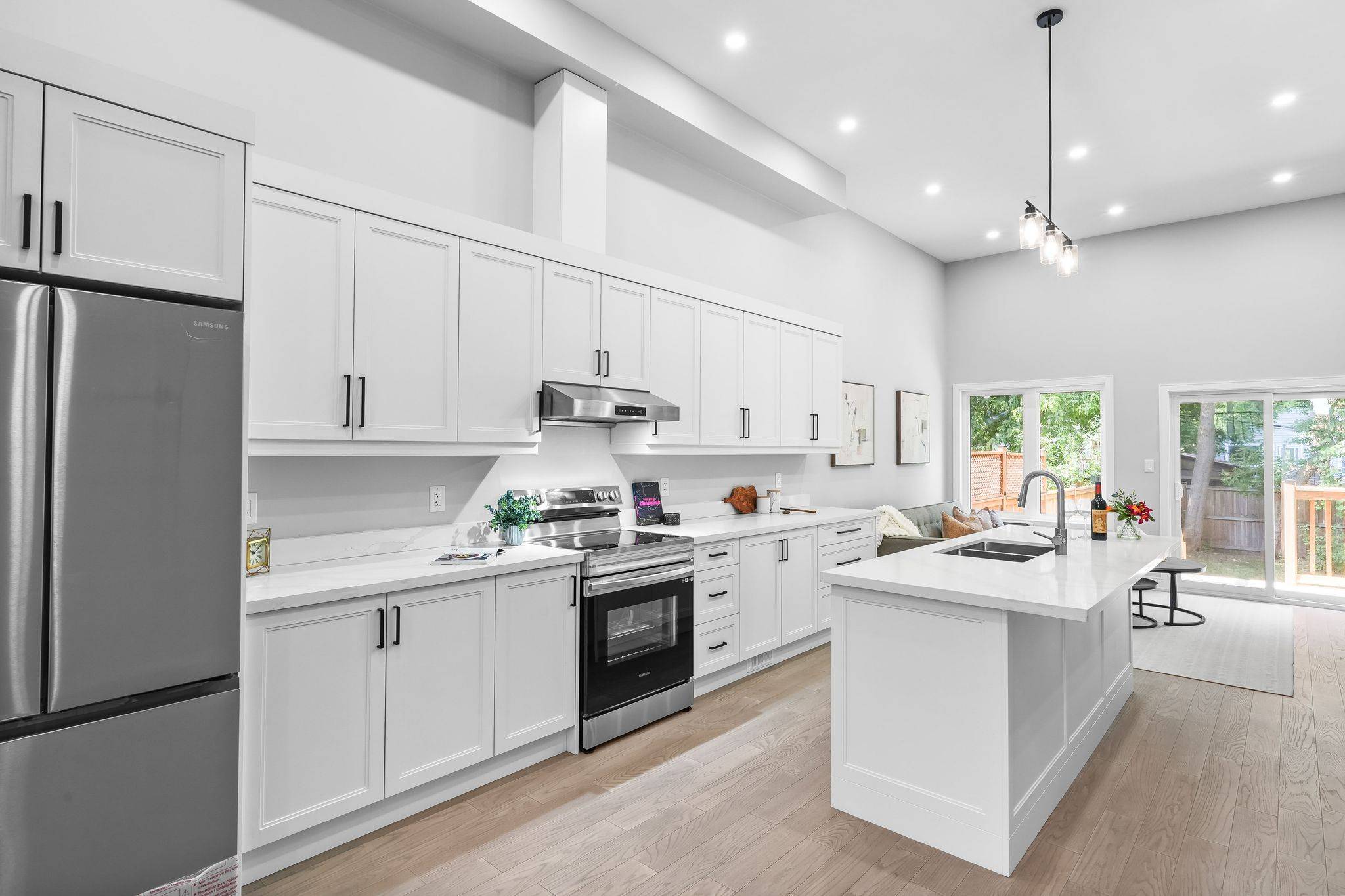 Oshawa, ON L1J 2N7,308 Anderson AVE