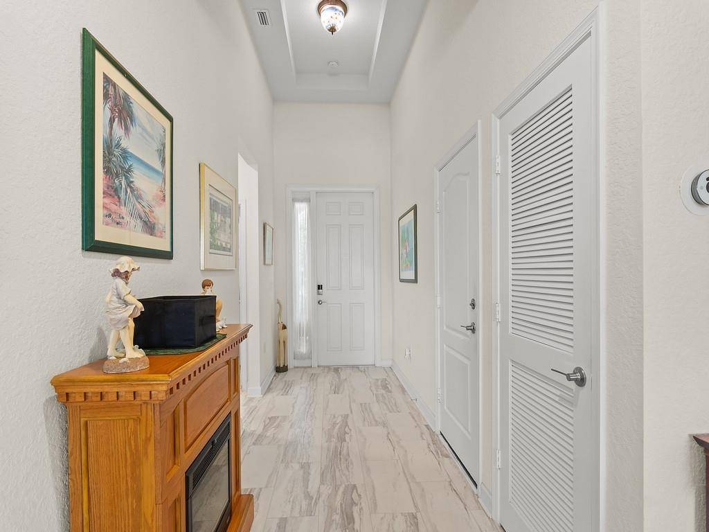 Vero Beach, FL 32966,10060 Verona Manor