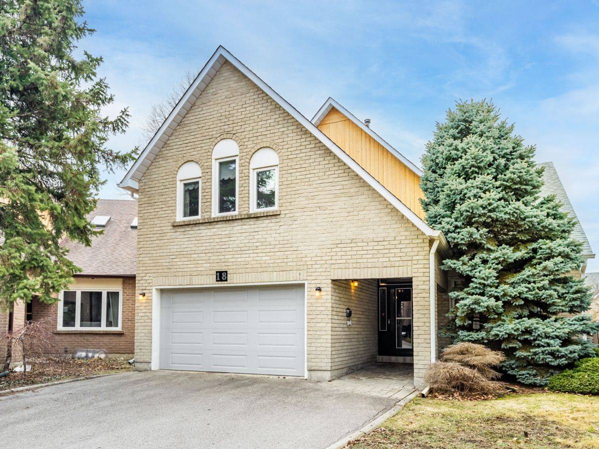 18 Finlayson CT W, Vaughan, ON L4J 3B8