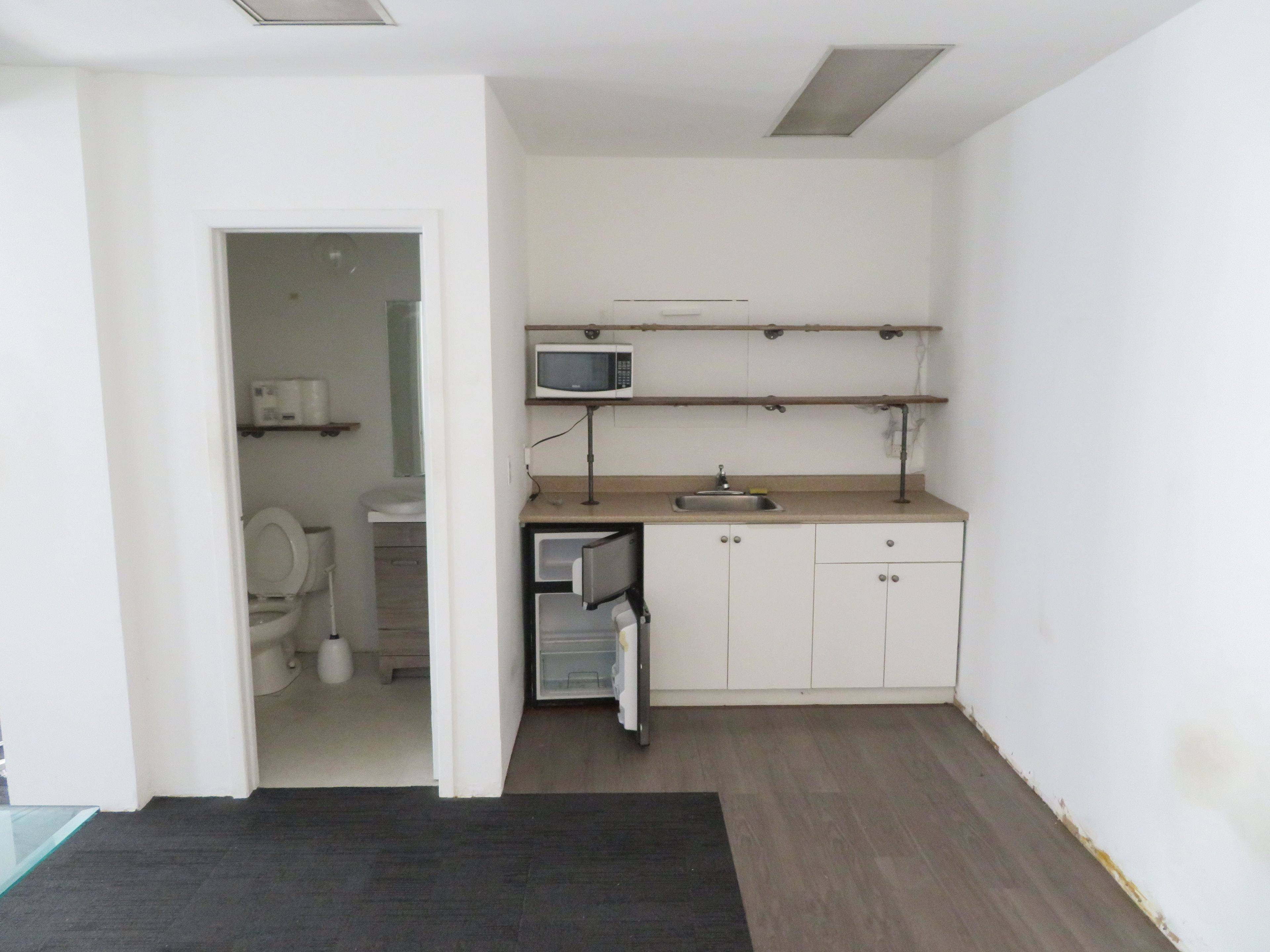 Toronto W05, ON M9M 2M8,150 Rivalda RD #8