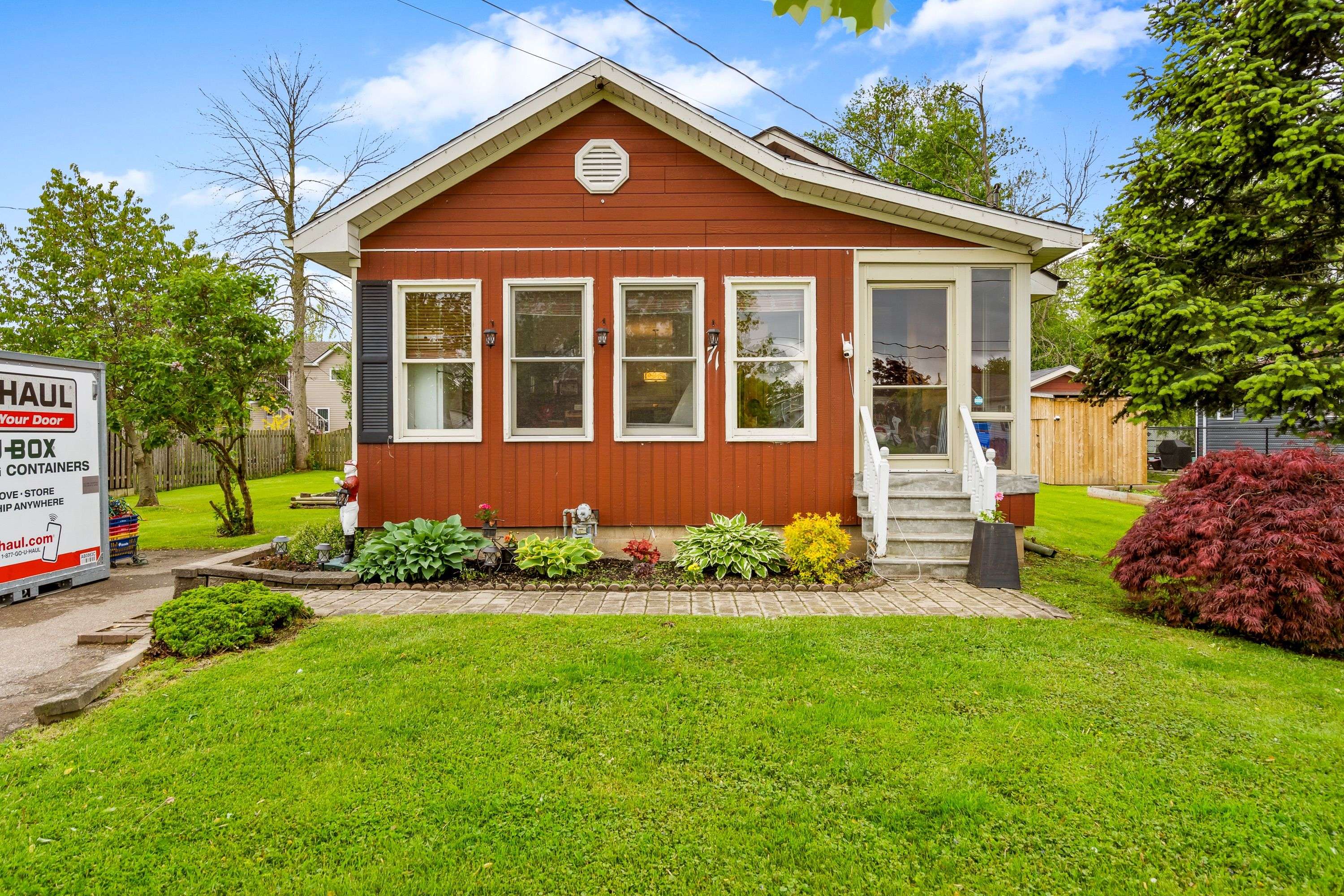 Fort Erie, ON L2A 5J6,71 Joseph ST