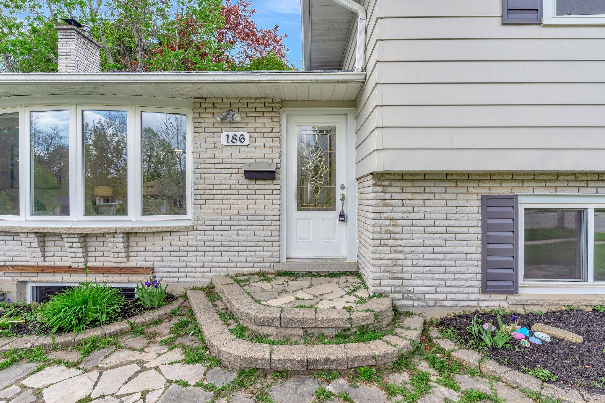 Waterloo, ON N2L 4S5,186 Cedarbrae AVE