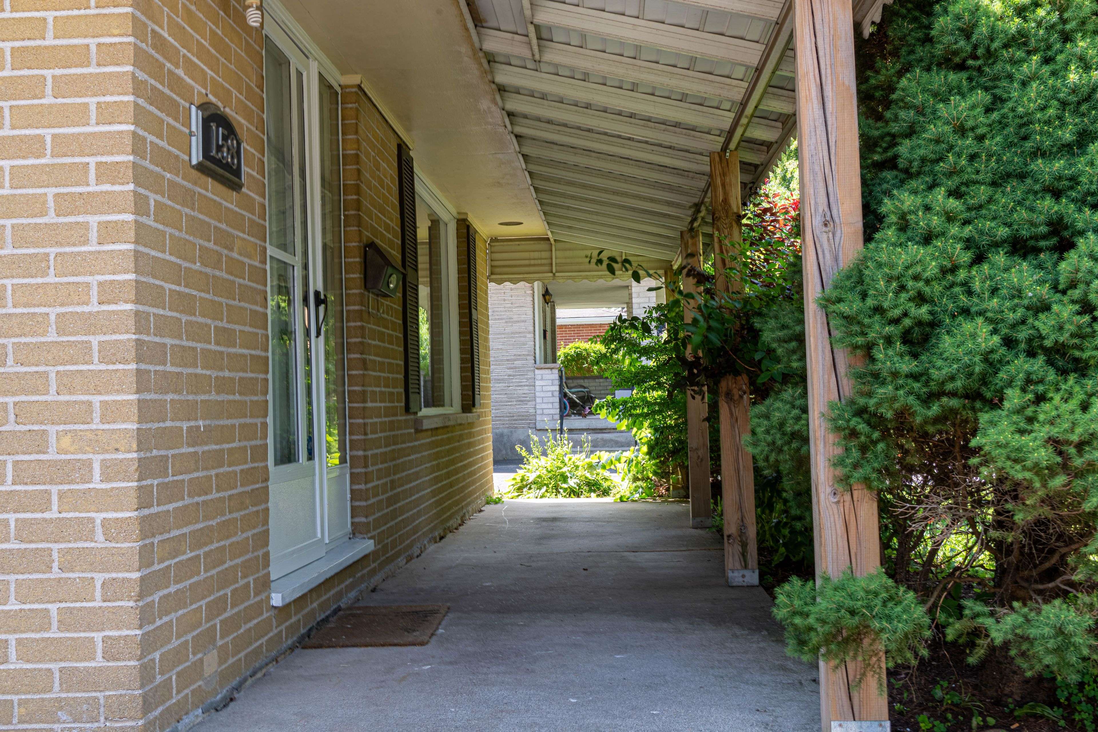 London East, ON N5V 1E9,158 Baffin RD