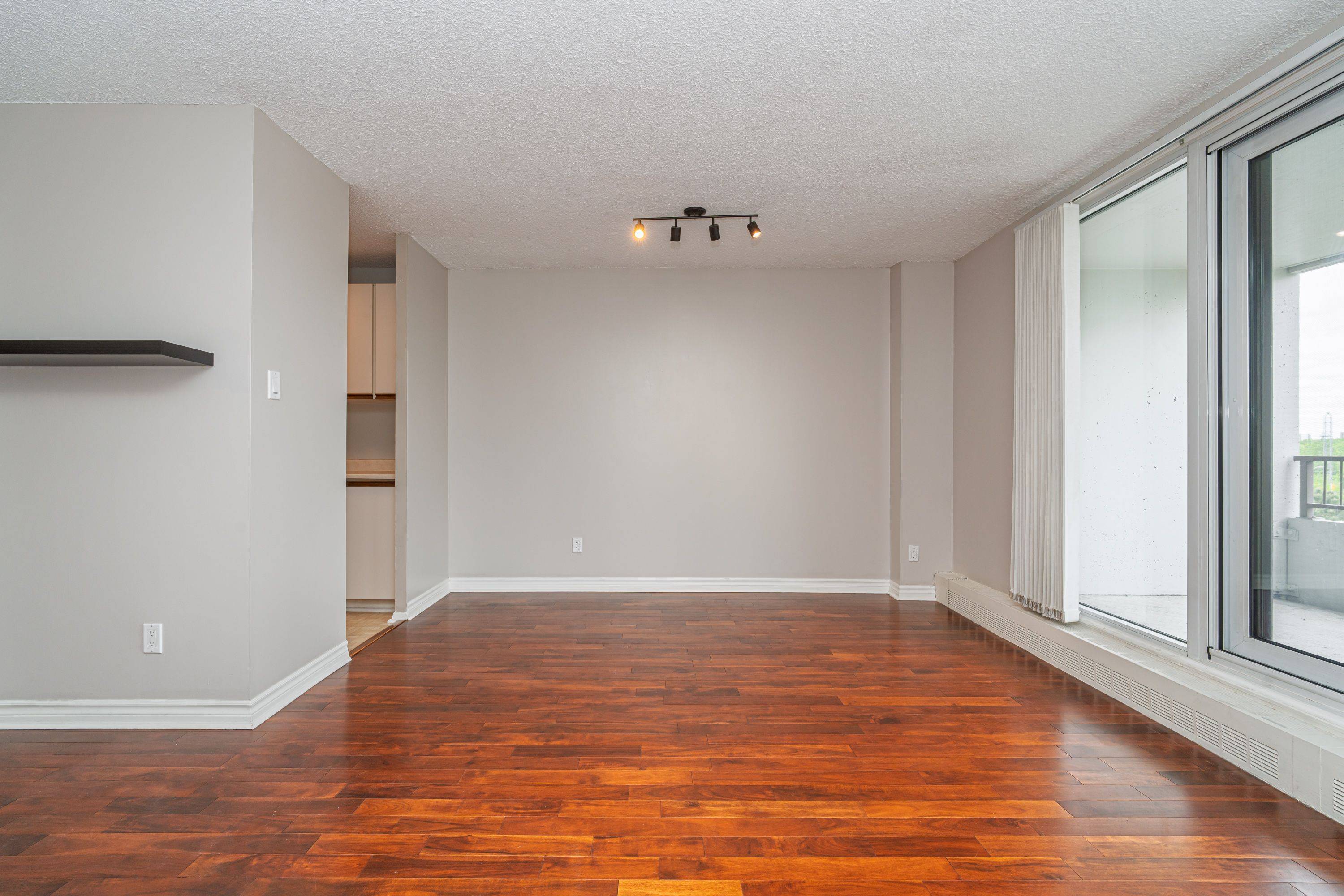 Alta Vista And Area, ON K1G 3T7,1785 Frobisher LN #809