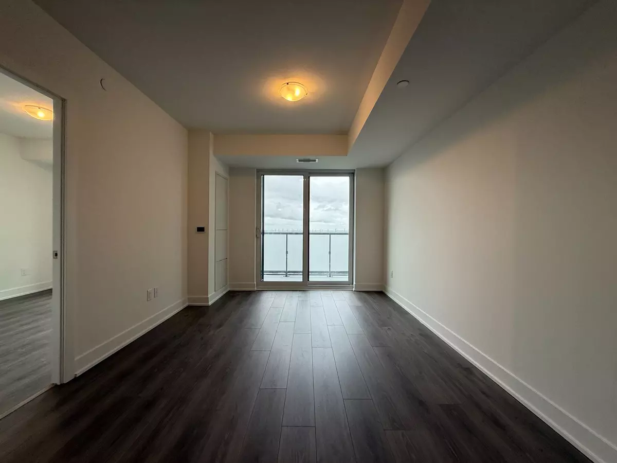 Oshawa, ON L1L 0W3,2545 Simcoe ST #1110