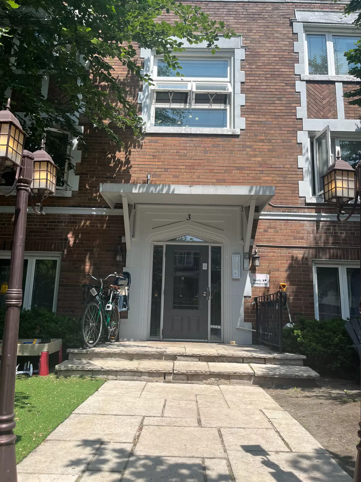 Toronto W01, ON M6K 2H9,3 Elm Grove AVE #27