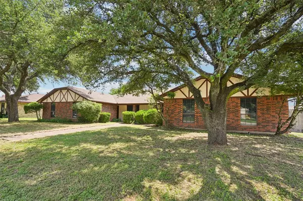 338 S Stewart Avenue, Lancaster, TX 75146