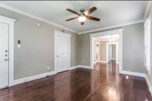 Dallas, TX 75206,5901 Belmont Avenue #4