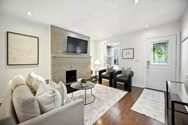 Toronto C10, ON M4S 1V5,143 Soudan AVE