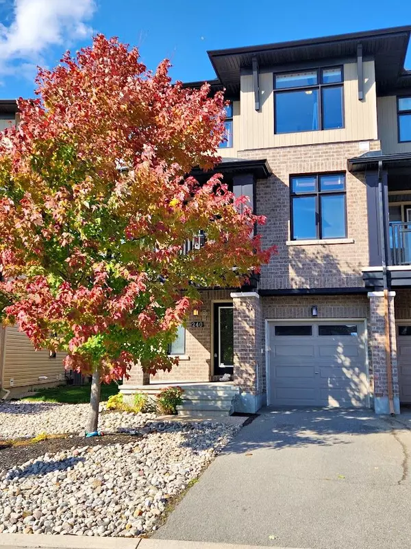 240 Leather Leaf TER, Barrhaven, ON K2J 5Z7