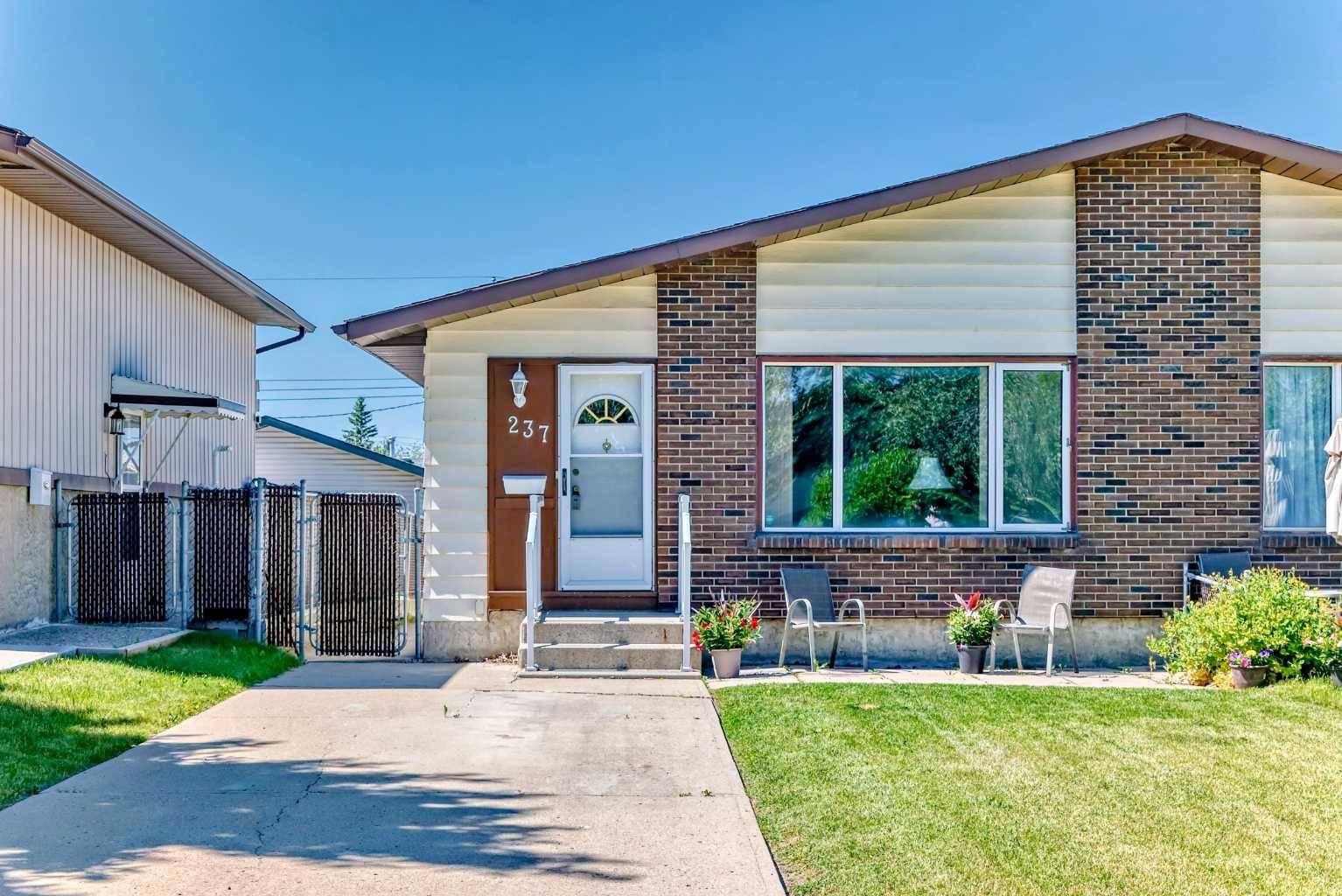 Calgary, AB T2J 4E1,237 Queensland PL SE