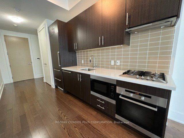 Toronto C08, ON M5E 0A5,39 Queens Quay E #728