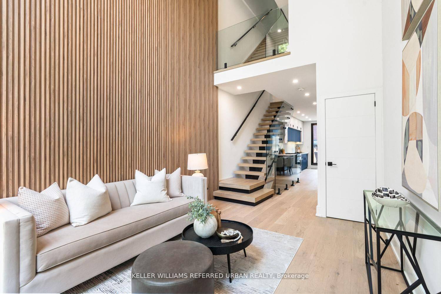 Toronto E01, ON M4M 2B3,37 Blackburn ST