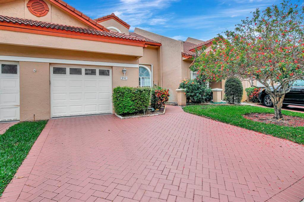 Tamarac, FL 33321,9720 S Malvern Dr #F