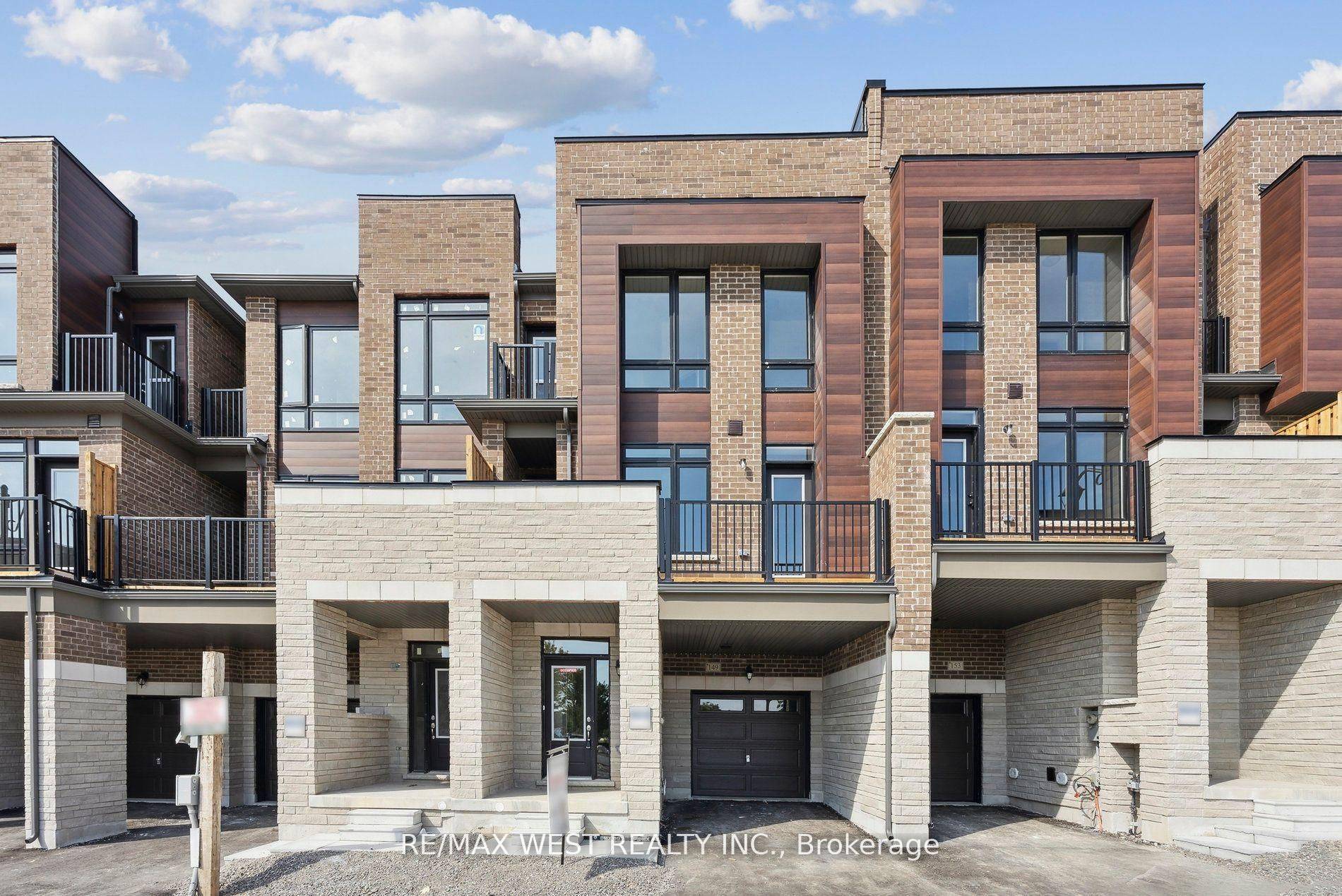 149 Blick CRES, Aurora, ON L4G 4A9
