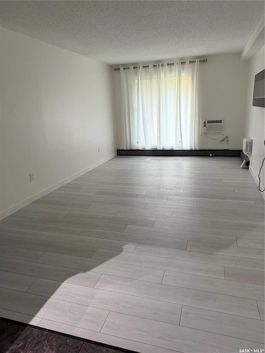 Prince Albert, SK S6V 7M6,1580 Olive Diefenbaker DRIVE #301