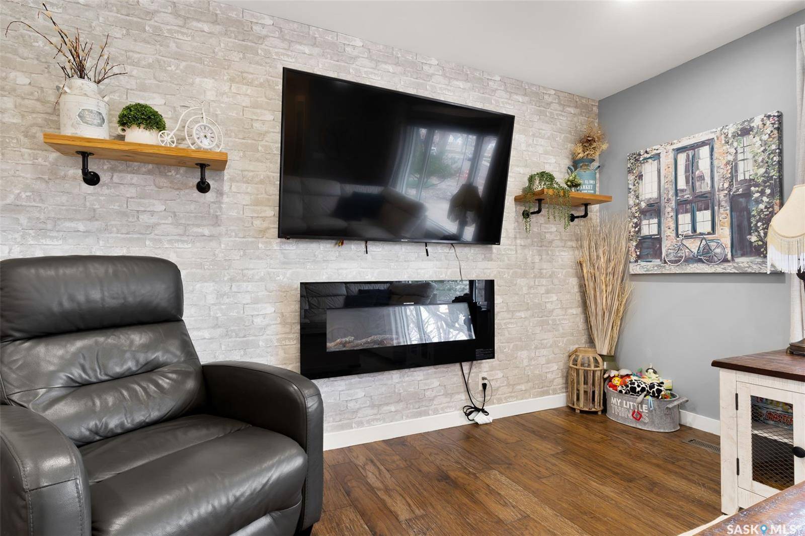 Regina, SK S4T 6M9,120 Connaught CRESCENT