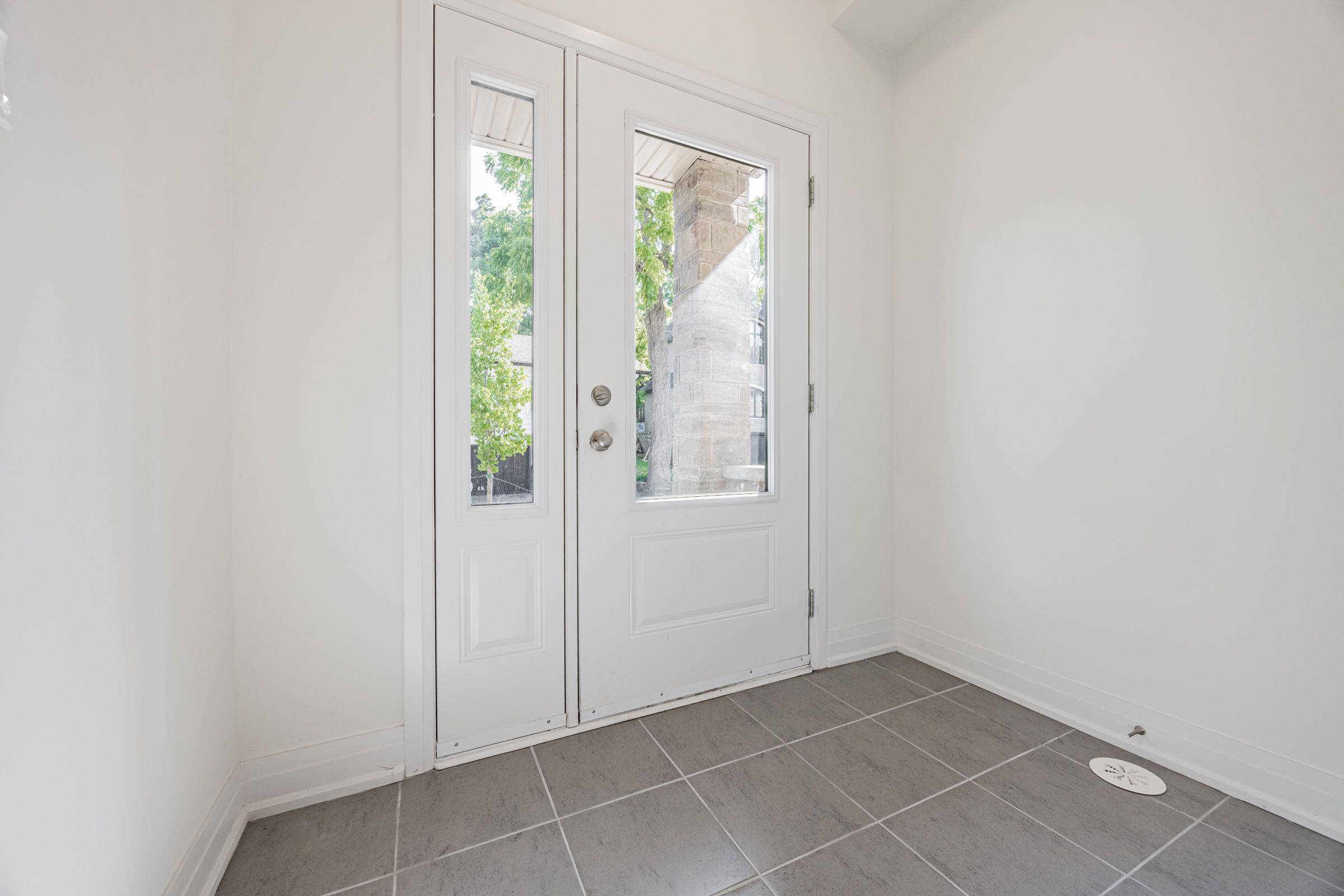 Mississauga, ON L5M 2S5,209 Wyndham ST
