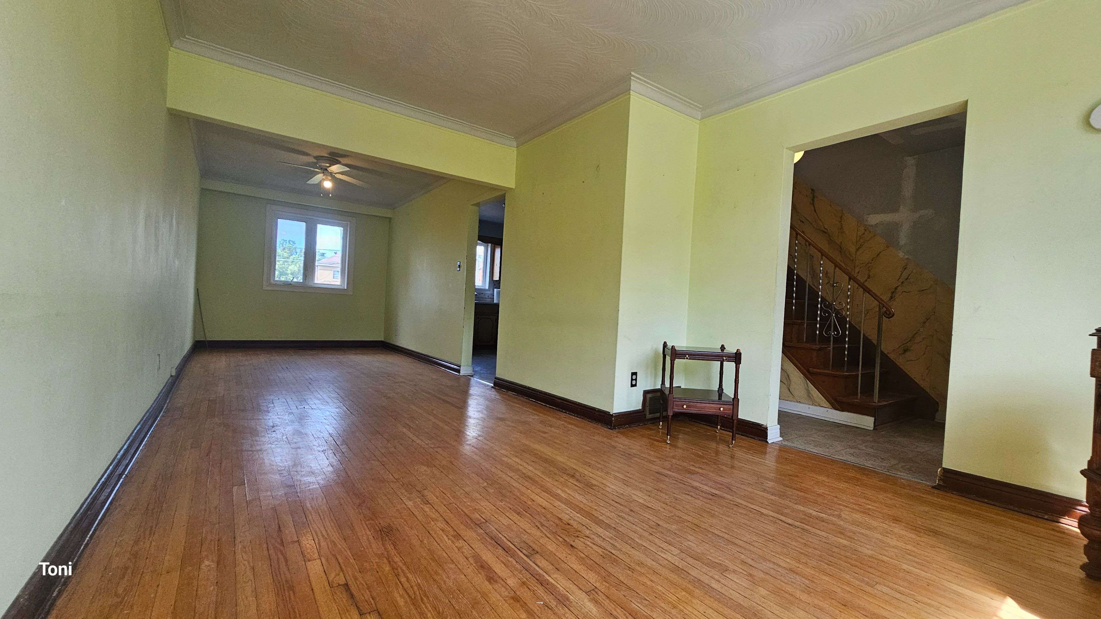 Toronto W03, ON M6E 4B8,300 Earlscourt AVE
