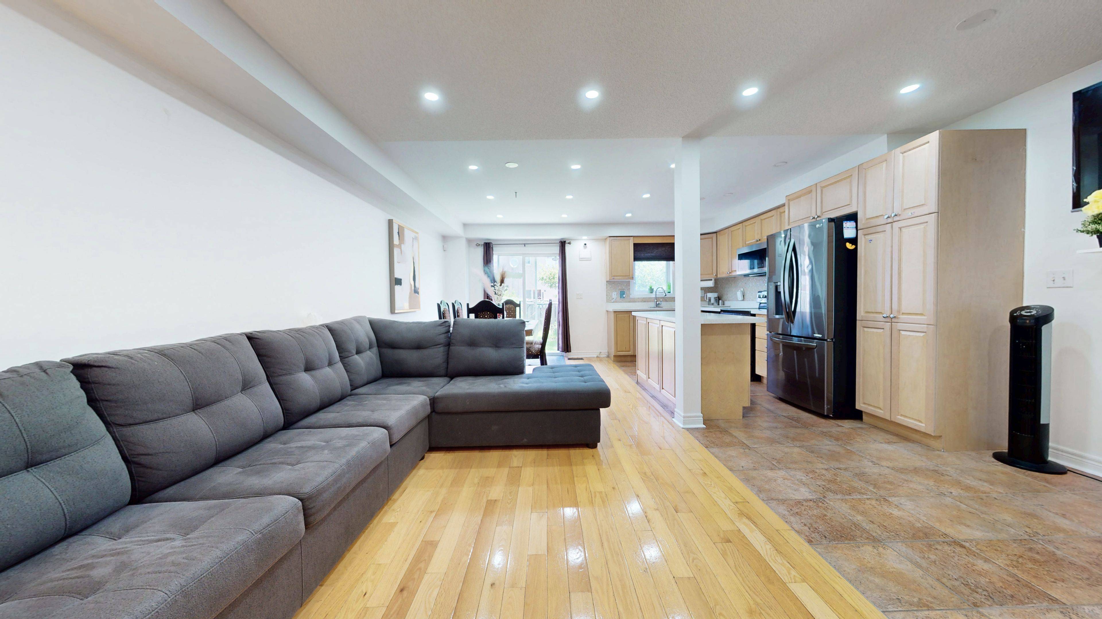 Brampton, ON L6Z 0C6,25 Heartview RD