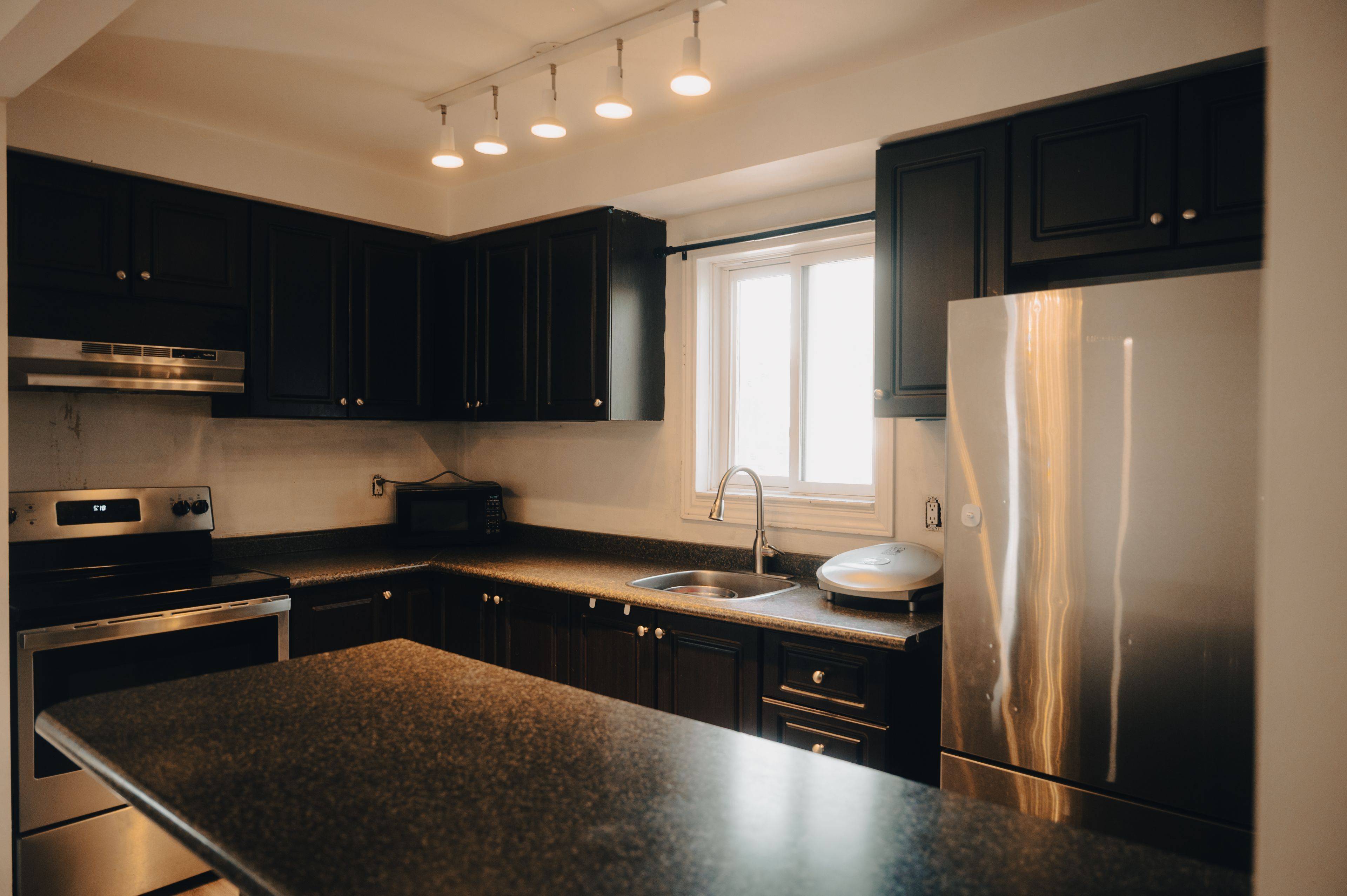 Brampton, ON L6S 2J6,22 Geraldine CT