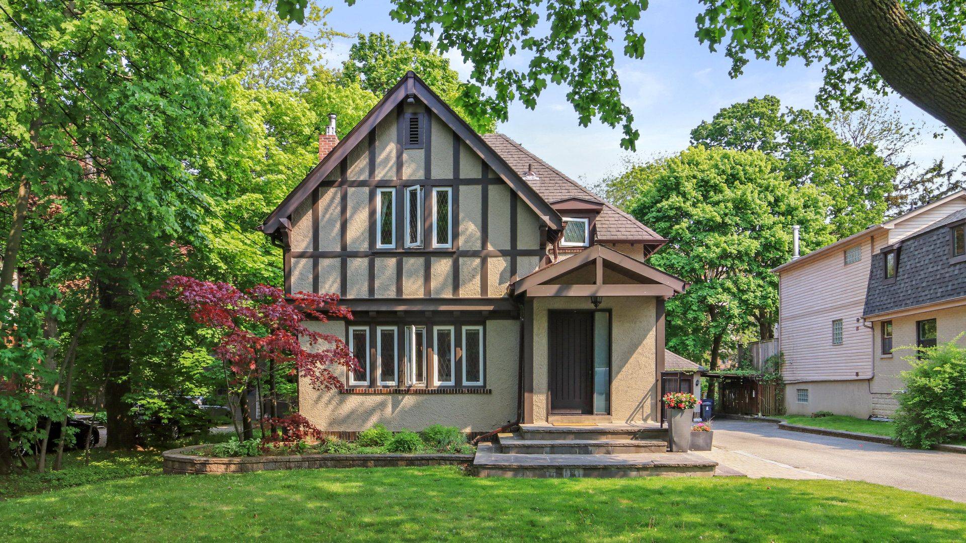 Toronto W08, ON M9A 1G6,65 Burnhamthorpe CRES