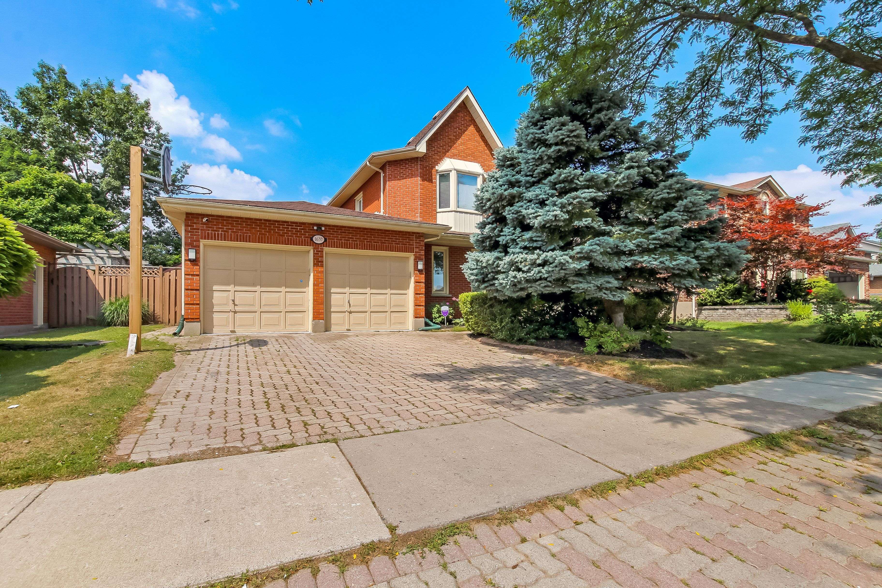 London North, ON N5X 3E2,1637 Hastings DR