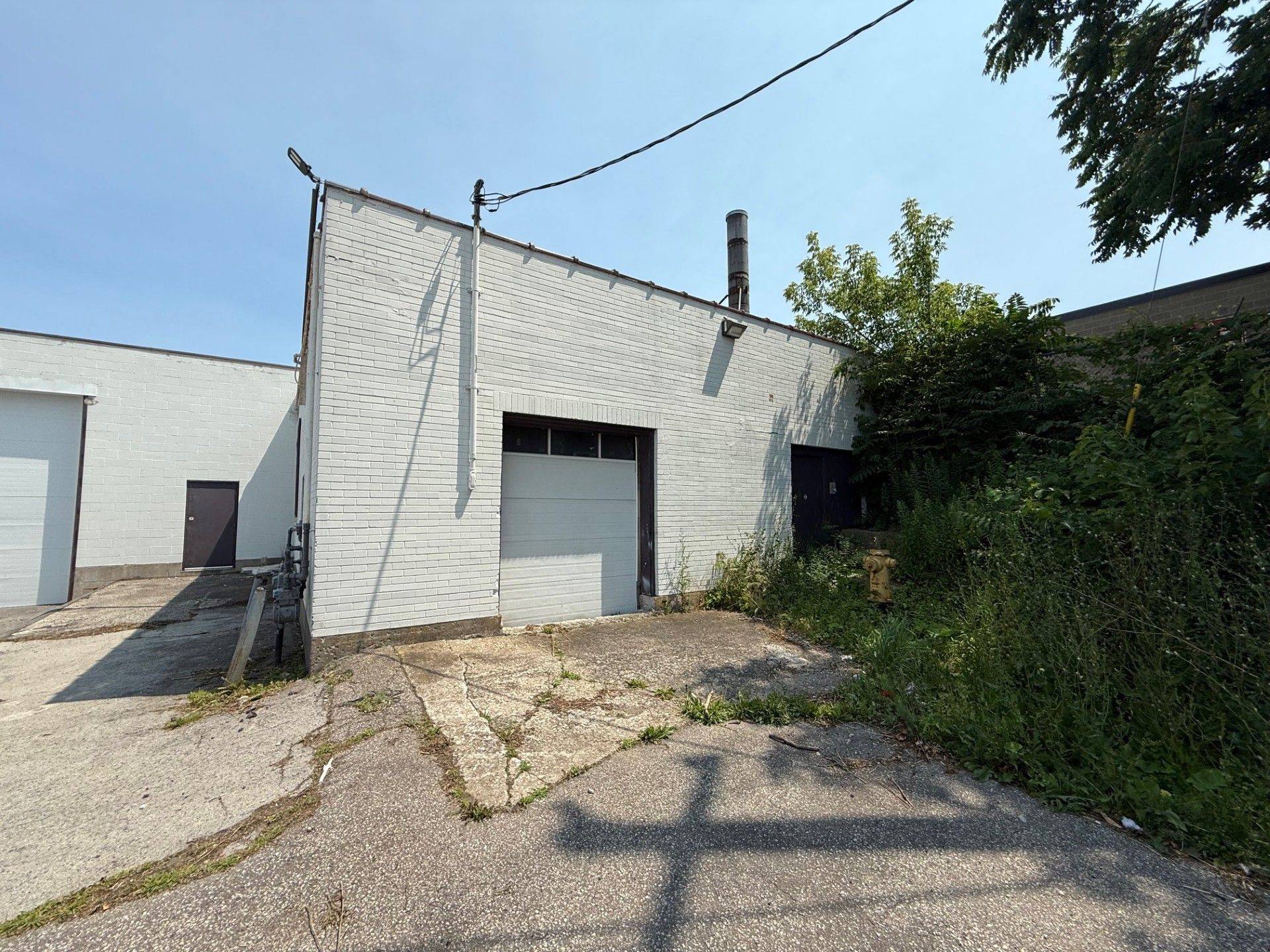 St. Catharines, ON L2R 4K9,50 Niagara ST #C02