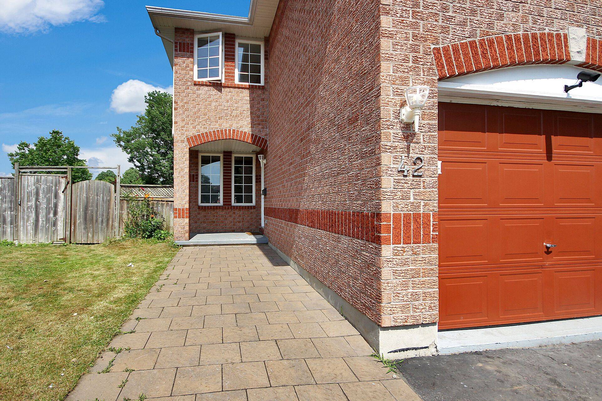 Britannia Heights - Queensway Terrace N And Area, ON K2B 1B2,42 Splinter CRES