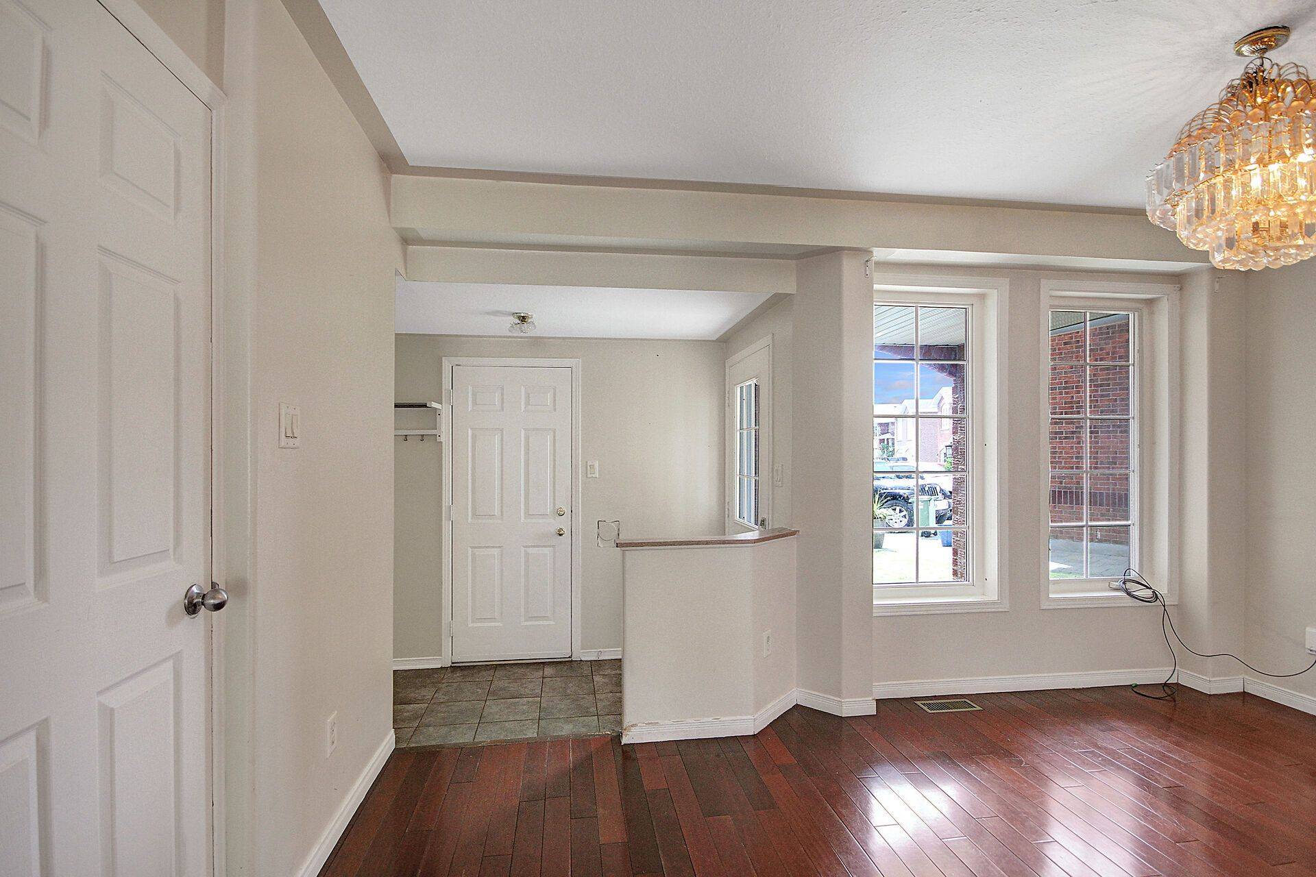 Britannia Heights - Queensway Terrace N And Area, ON K2B 1B2,42 Splinter CRES