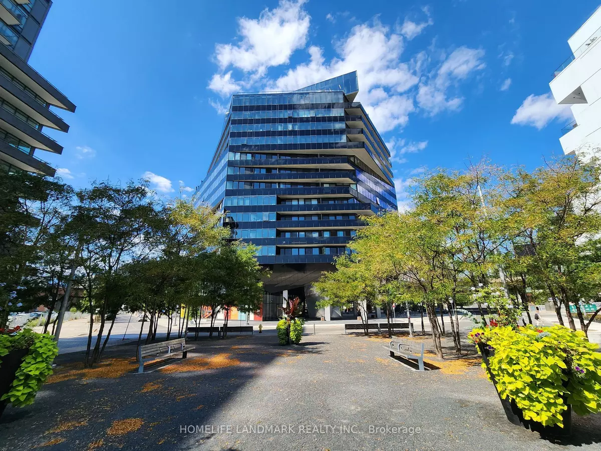 Toronto C08, ON M5A 0T4,21 Lawren Harris SQ #1211