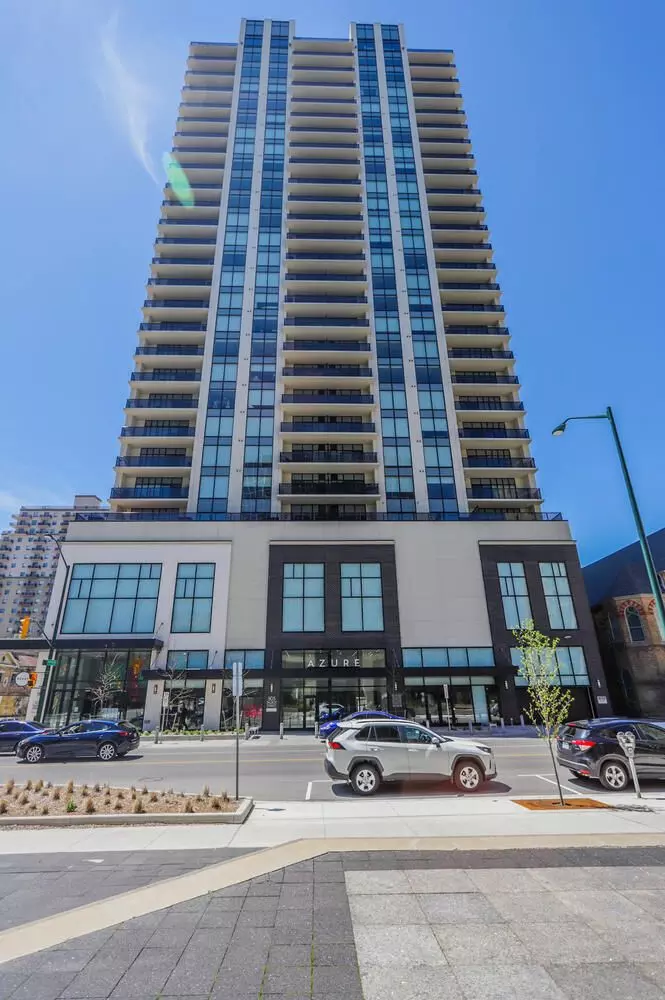 London East, ON N6A 2S6,505 Talbot ST #806