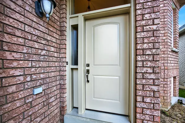 Richmond Hill, ON L4E 3T1,26 Woodhaven CRES
