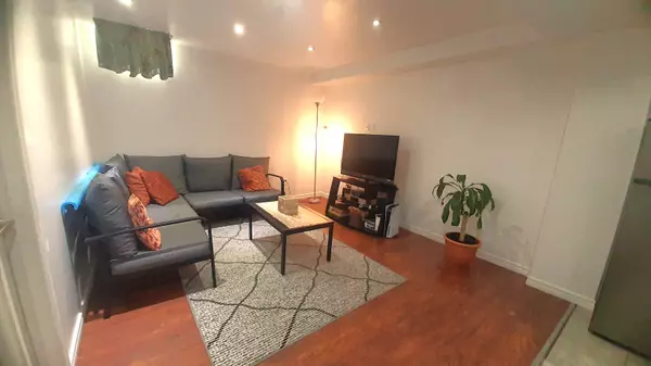 Brampton, ON L6Y 5T5,33 Hatton CT