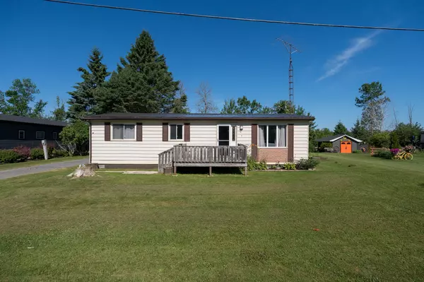 4317 E R Orser DR, South Frontenac, ON K0H 2W0