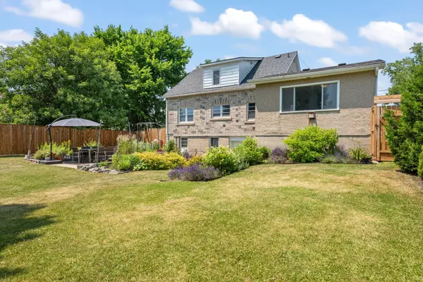 Greater Napanee, ON K7R 2B4,320 Dundas ST W